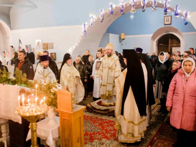 «Во Иордане крещающуся Тебе, Господи…»