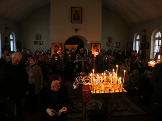 Чтение покаянного канона в среду первой седмицы