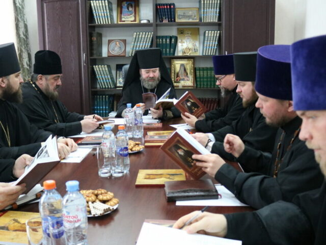 В Губкинском епархиальном управлении состоялось заседание Епархиального Совета