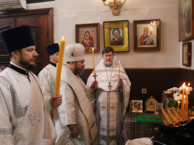 Архиерейское богослужение в храме Рождества Христова города Губкина