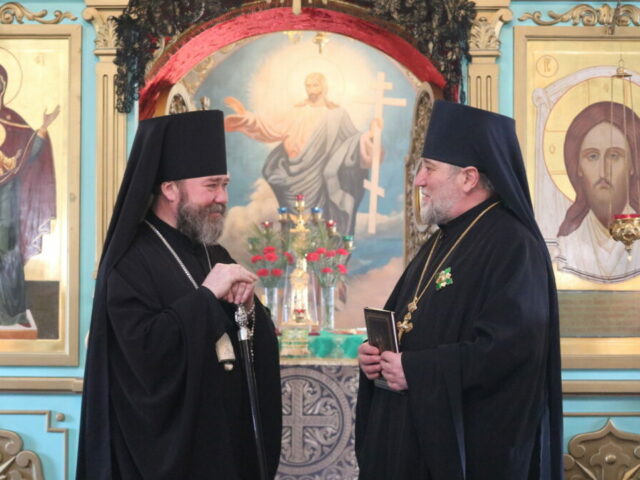 Архиерейское богослужение в Лазареву субботу