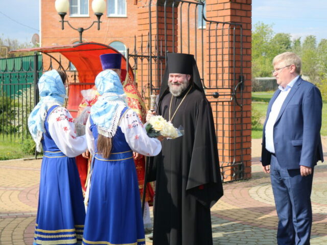 Архиерейское богослужение в поселке Красная Яруга