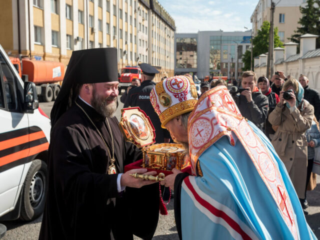В Белгородскую область прибыл ковчег со святыми мощами великомученика Георгия