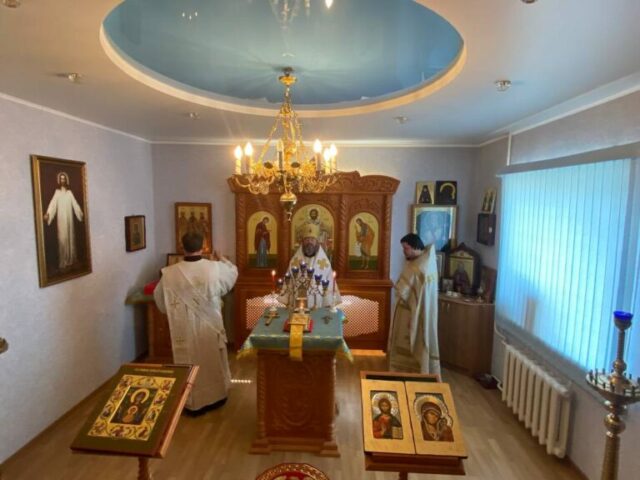 В День памяти и скорби епископ Софроний совершил Литургию