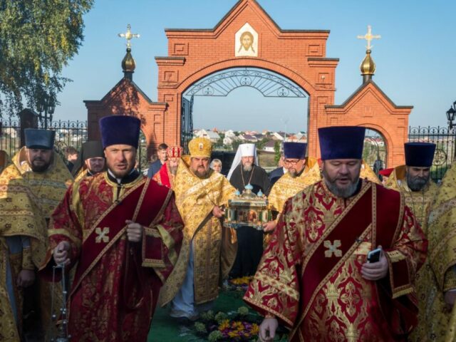 Ковчег со святыми мощами благоверного князя Александра Невского посетили губкинскую землю