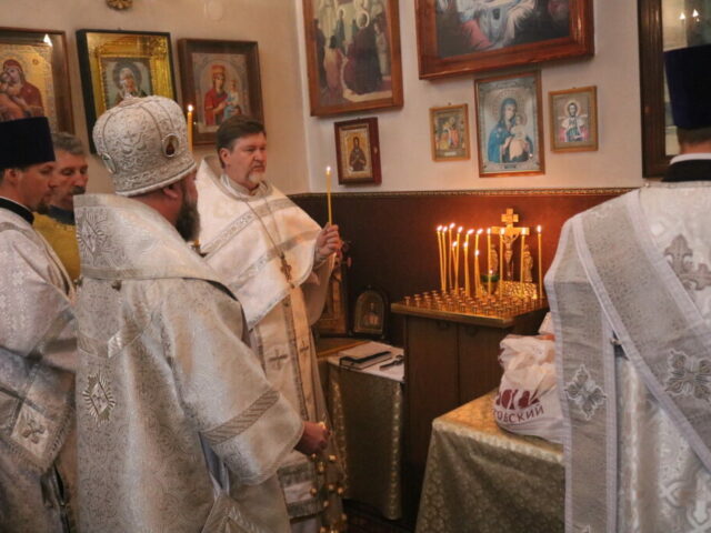 Архиерейское богослужение в Димитриевскую родительскую субботу