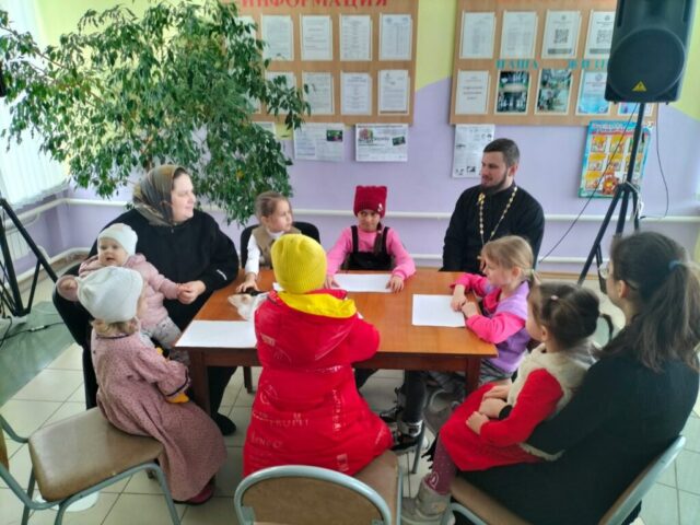 В Плоте прошла беседа, приуроченная ко Дню православной молодежи
