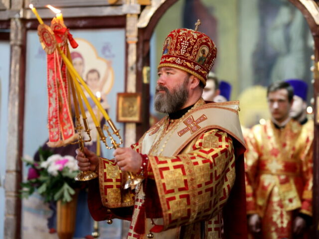 В канун дня памяти святителя Николая епископ Софроний совершил всенощное бдение в селе Коньшино