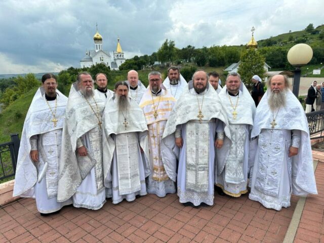 Соборное служение духовенства благочиния в Свято-Троицком монастыре