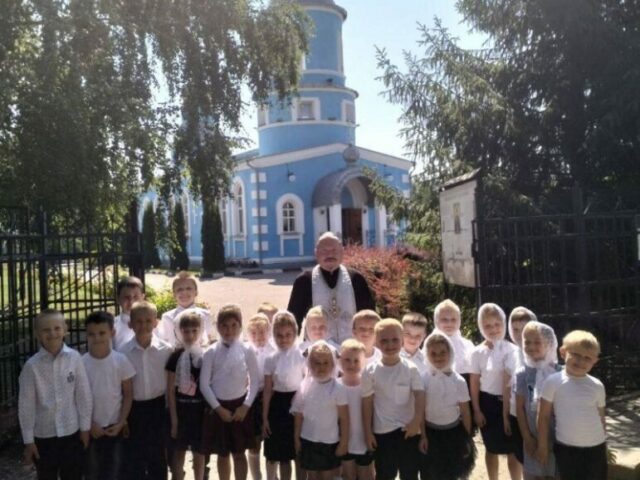 Панихида на Аллее славы православных воинов накануне Дня Прохоровского поля