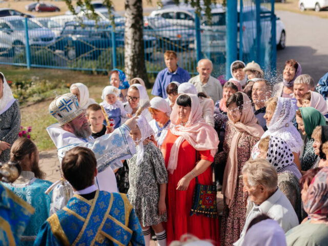 Епископ Софроний совершил Божественную литургию в день престольного праздника Владимирского храма хутора Новоселовка