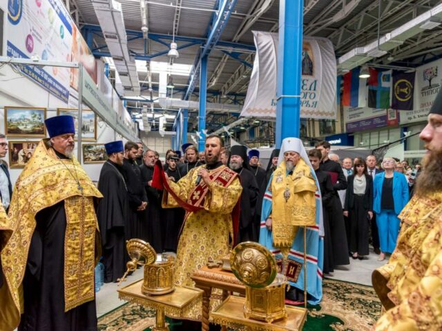 В Белгороде открыли XIII Международную выставку «Ангел Святого Белогорья»