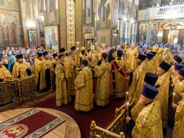 Епископ Софроний и духовенство Губкинской епархии приняли участие в торжествах по случаю дня прославления святителя Иоасафа Белгородского