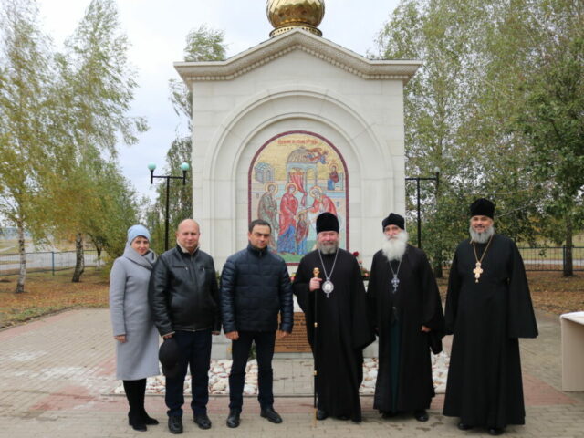 В селе Введенская Готня на месте разрушенного храма освящена ротонда