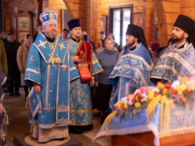 Престольный праздник храма в честь иконы Божией Матери «Всех скорбящих Радость» города Губкина