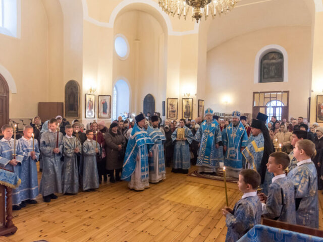 Престольные торжества Казанского храма поселка Томаровка