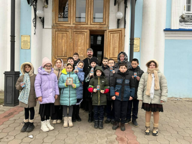 Борисовский храм посетили школьники