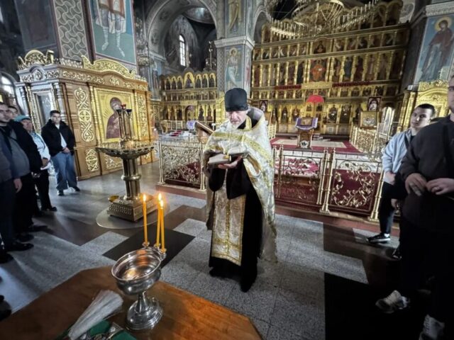 Молебен для призывников прошёл в Губкине