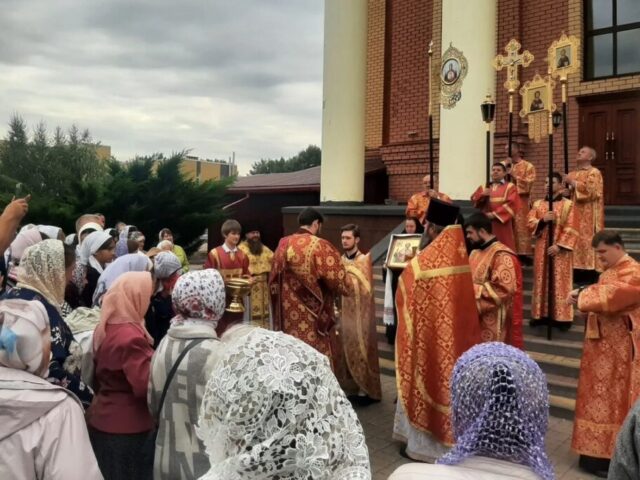 Престольный праздник в Строителе